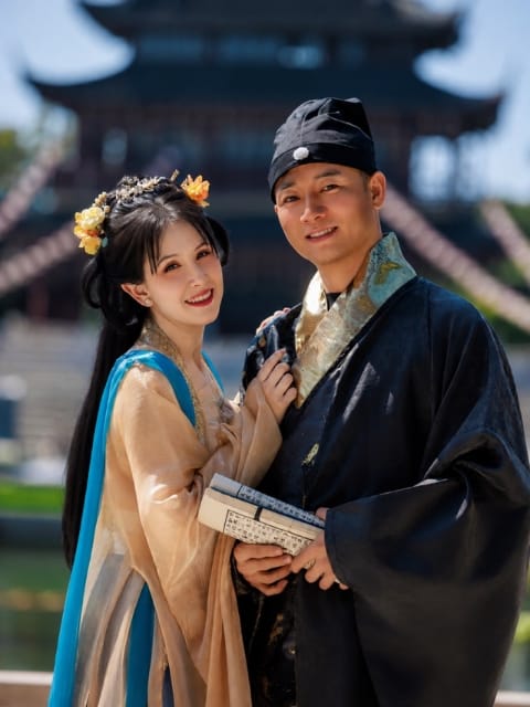 Elizabeth y Javi Lin
